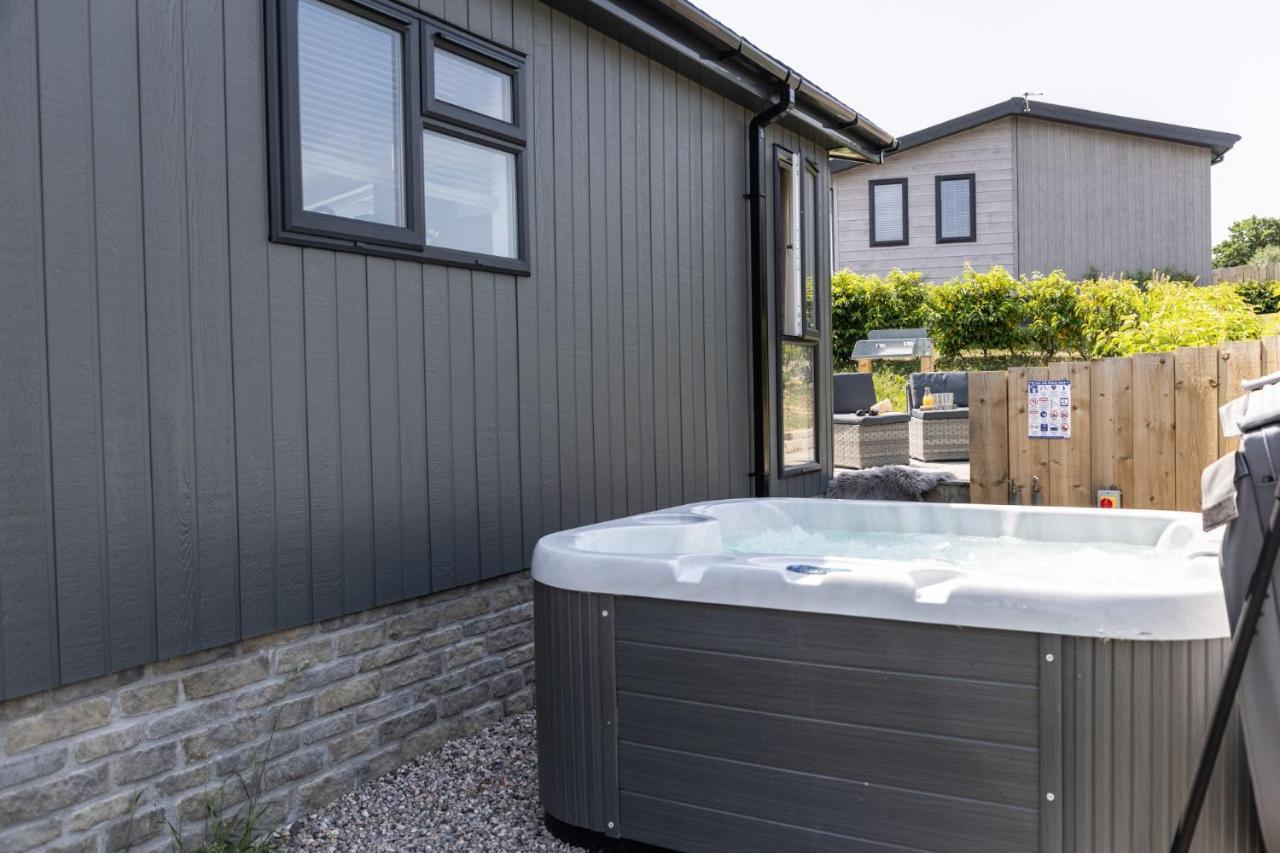 Rose Lodge, 21 Roadford Lake Lodges Lifton Bagian luar foto