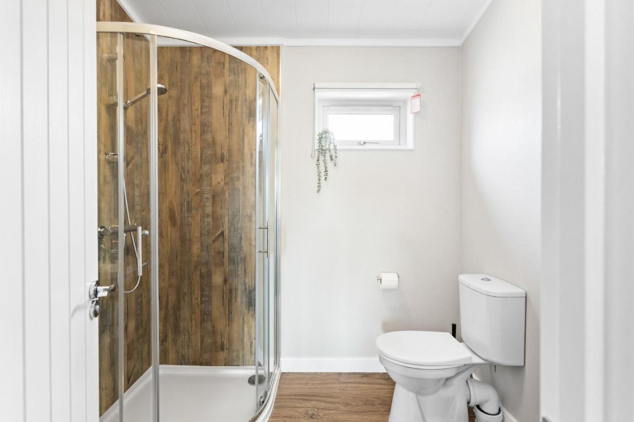 Rose Lodge, 21 Roadford Lake Lodges Lifton Bagian luar foto