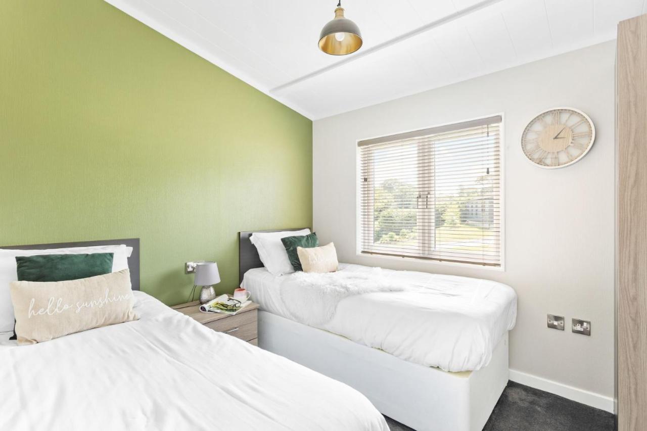 Rose Lodge, 21 Roadford Lake Lodges Lifton Bagian luar foto
